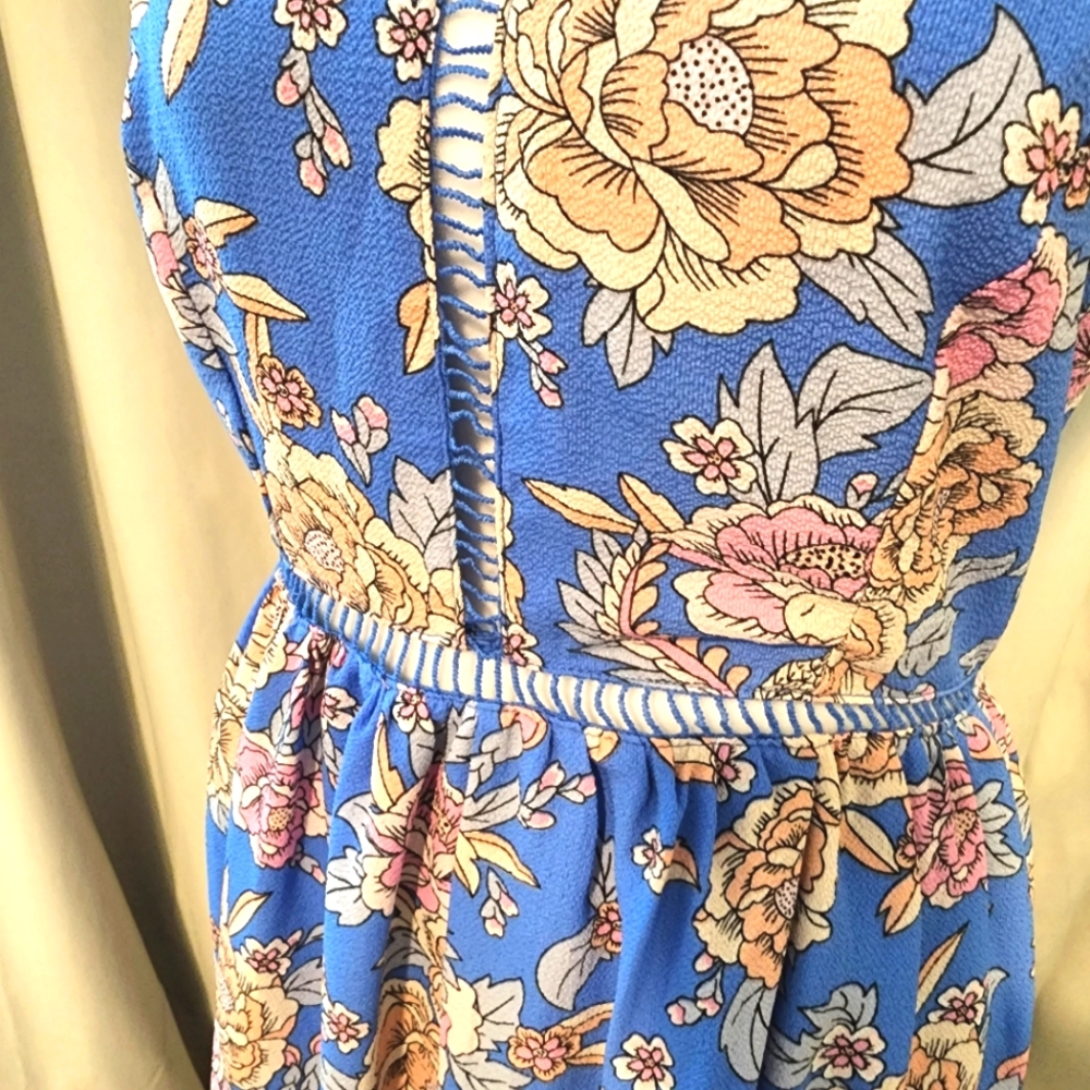 Zesica Halter Floral Print Backless Maxi Dress - Picture 7 of 10